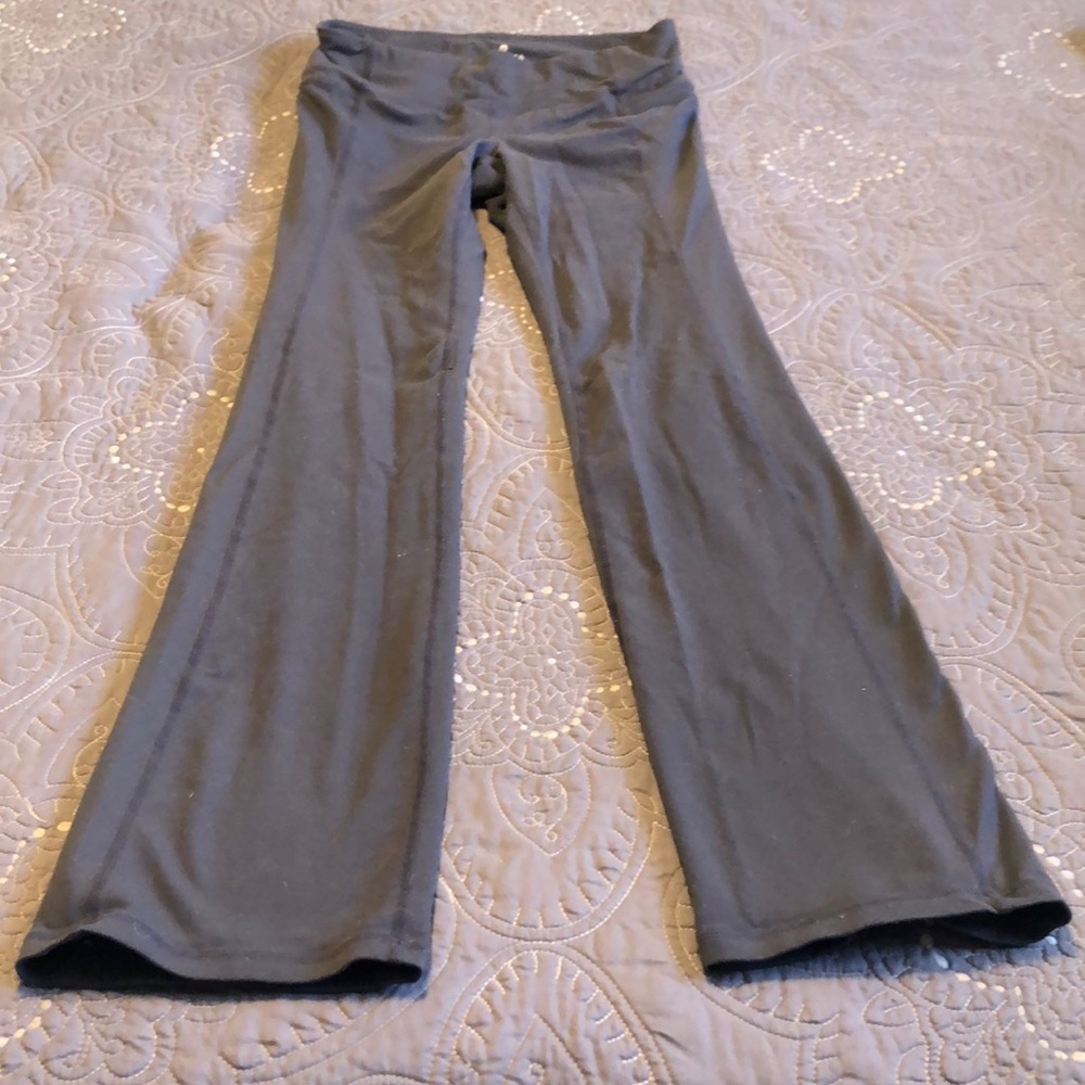 Athlete grey pants